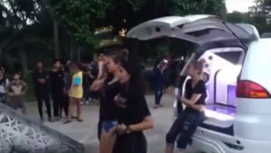 Photo of في تايلاند .. فتيات يرقصن في جنازة صديقتهن لإرسال روحها إلى الجنة ! ( فيديو )