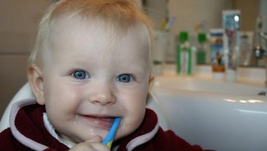 Photo of لماذا يجب عليك عدم السماح لطفلك بغسل اسنانه بالفرشاة وحده