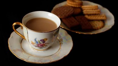 Photo of شرب الشاي ساخنا يزيد من خطر الإصابة بسرطان المريء.. فما هي الدرجة المناسبة لتناوله؟