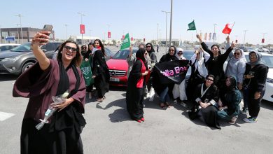 Photo of ضجة في السعودية بعد رقص فتيات في شوارع الرياض (فيديو)