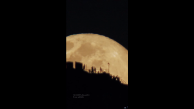 Photo of بالفيديو.. مشهد مذهل لبزوغ القمر من خلف جبل النور بمكة